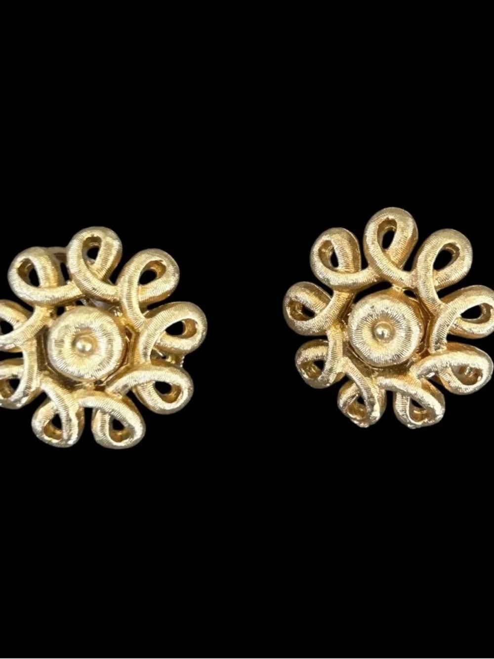 VTG Coro Clip On Earrings Twisted Knot Gold Tone MCM Round Circle Signed 1 Inch